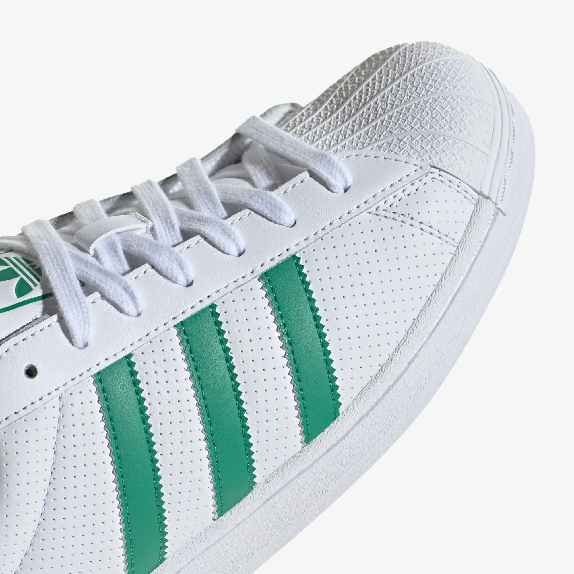 Adidas Originals | SUPERSTAR  { CLOUD WHITE / SEMI COURT GREEN / OFF WHITE