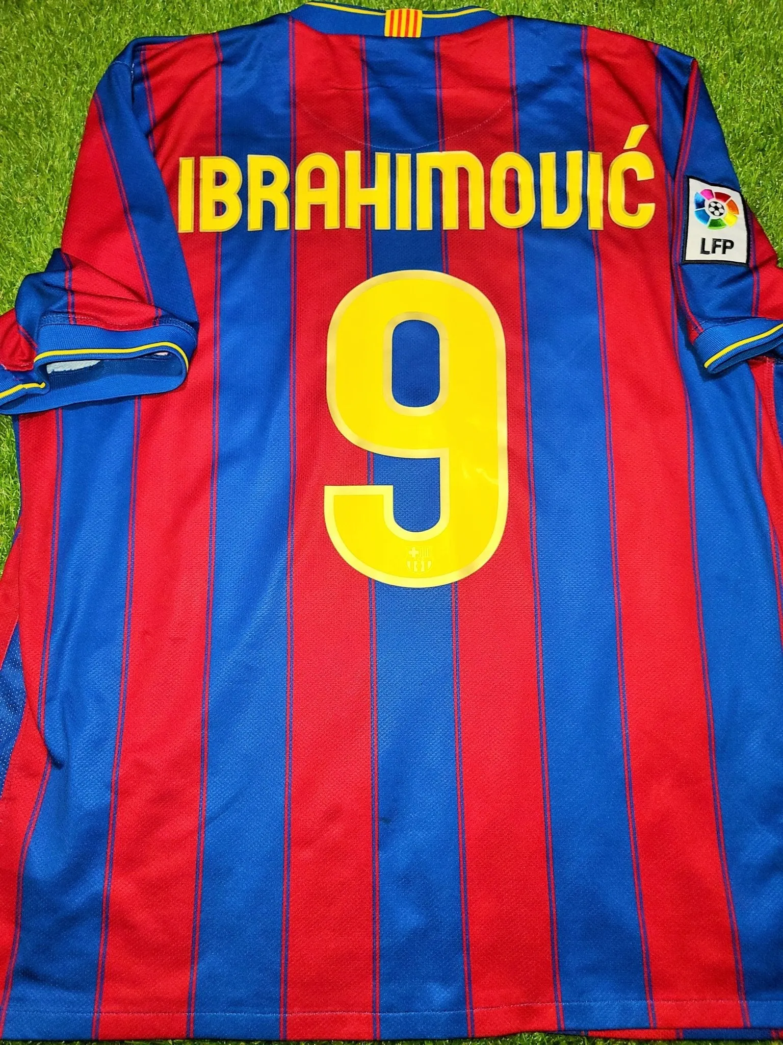 Ibrahimovic Barcelona DEBUT SEASON 2009 2010 Jersey Shirt Maillot XL SKU# 343808-496