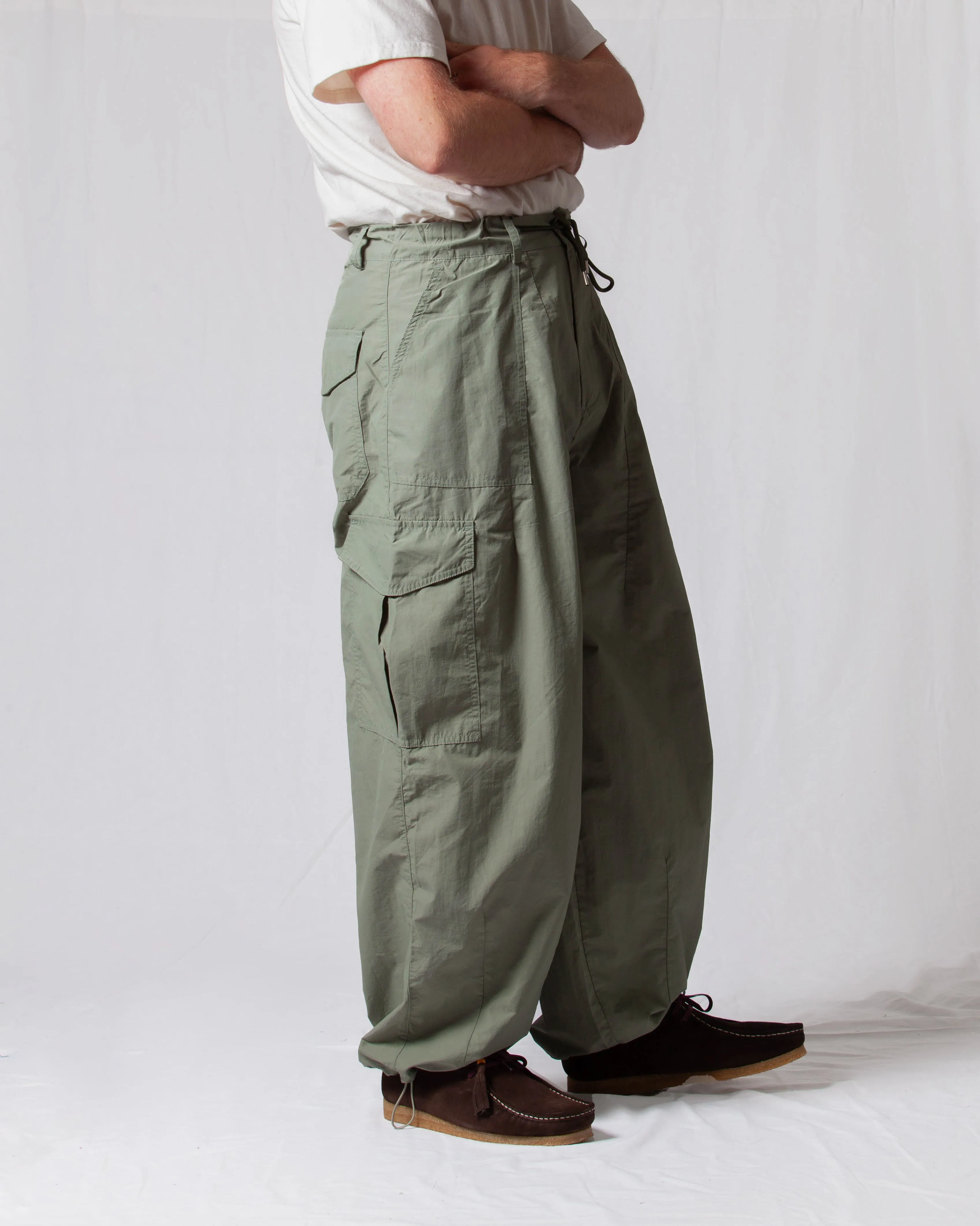 NYLON CARGO BALLOON PANTS - OLIVE